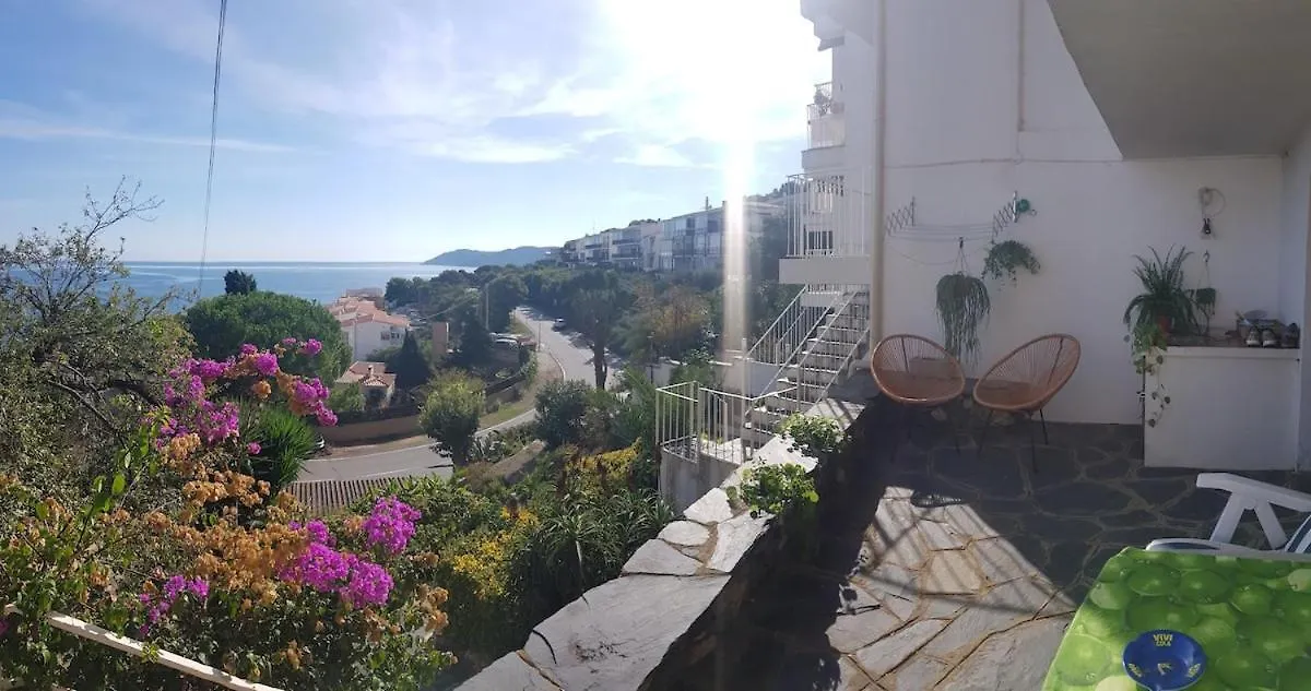 Balcony With Sea View Daire Llança