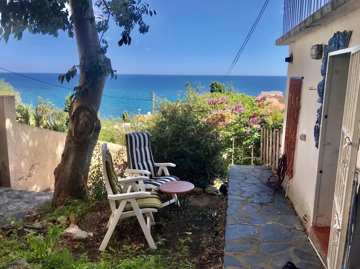 Balcony With Sea View Daire Llança